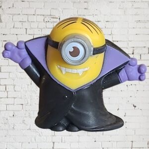 2015 McD's Toy Minion Stuart Figure In Vampire Costume